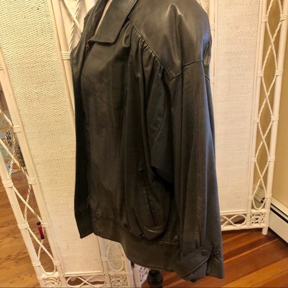 VINTAGE 80s Leather Jacket Black Bomber Oversized Batwing Sleeve Comint Large - Picture 4 of 16